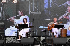 Dou Samit encantou o público com a Bossa nova. Detalhe, ela é japonesa. Foto: ©Alex Santos/Record TV Japan