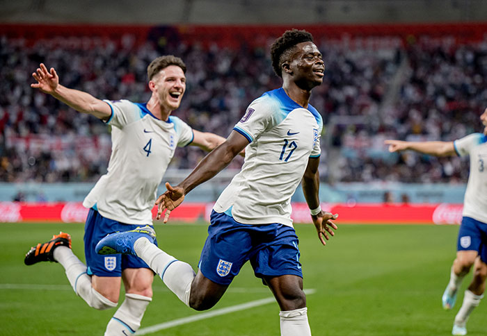 Inglaterra goleia Irã em jogo marcado por protestos na Copa do Catar